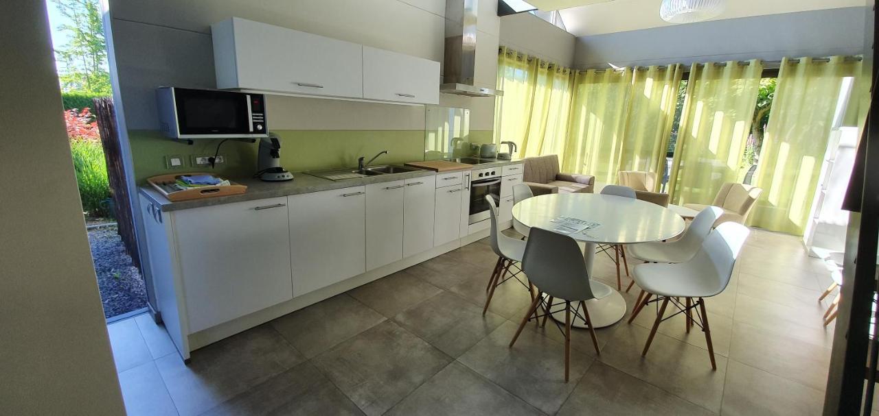 Git Emoi Villa Estaimpuis Exteriör bild